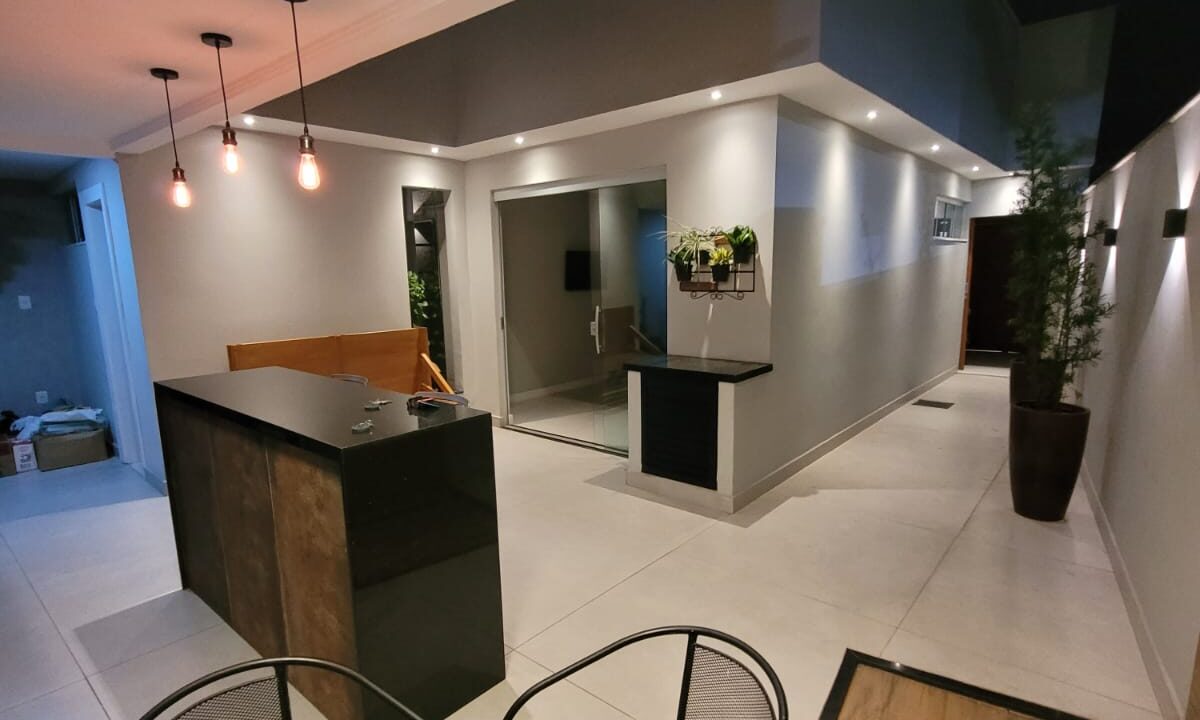 WhatsApp Image 2024-10-15 at 20.02.08 (1)